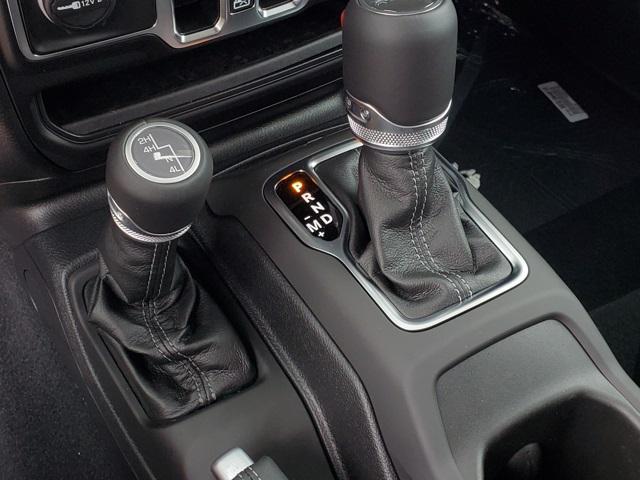 new 2025 Jeep Gladiator car, priced at $45,727