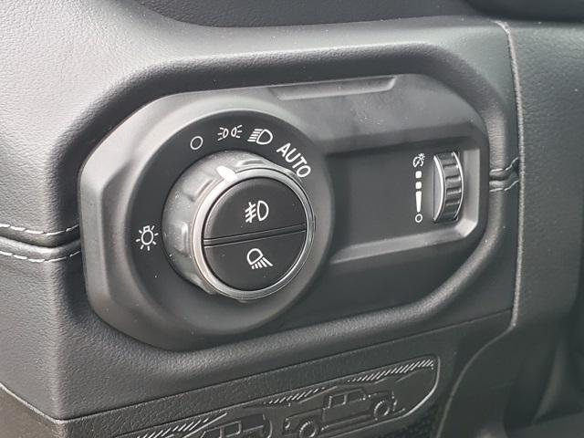 new 2025 Jeep Gladiator car, priced at $45,727