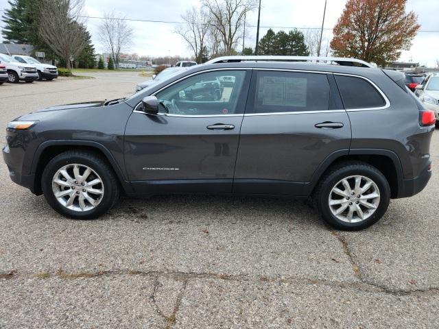 used 2015 Jeep Cherokee car, priced at $11,400