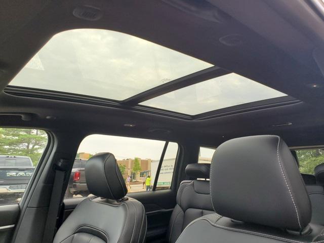 new 2025 Jeep Grand Cherokee L car, priced at $49,032