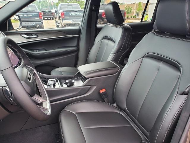 new 2025 Jeep Grand Cherokee L car, priced at $49,032