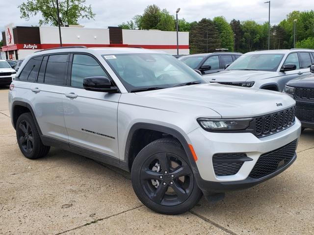 new 2025 Jeep Grand Cherokee car, priced at $49,370