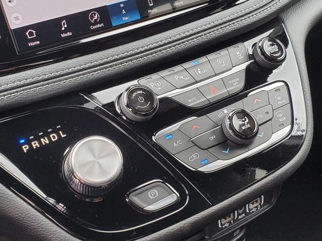 new 2025 Chrysler Pacifica car, priced at $43,969