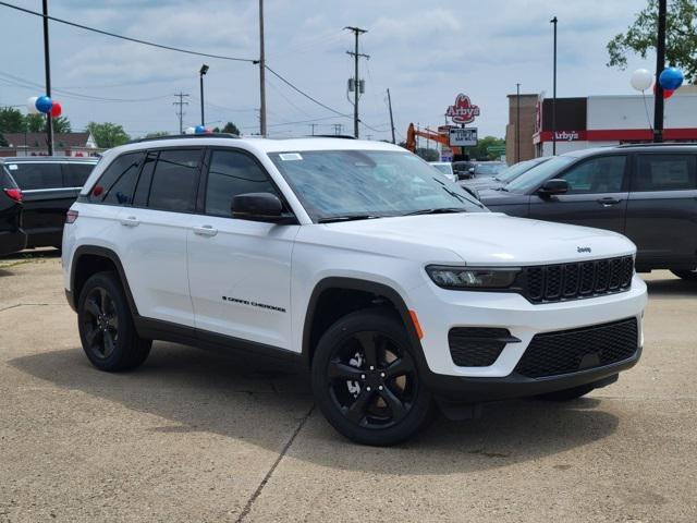 new 2025 Jeep Grand Cherokee car, priced at $44,755