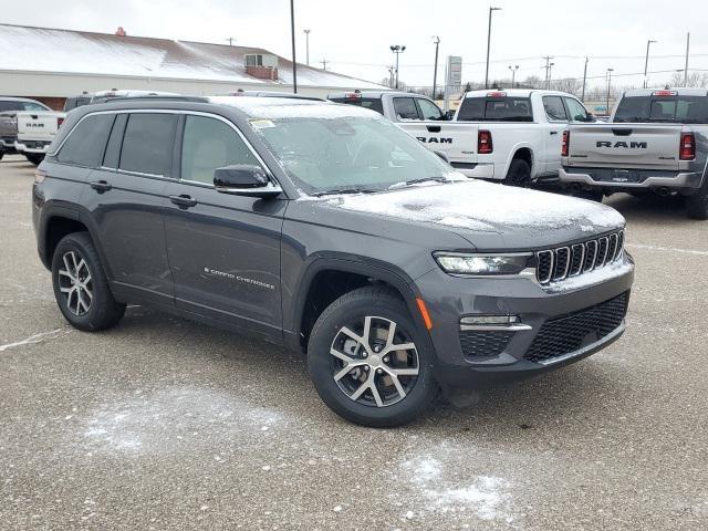 new 2025 Jeep Grand Cherokee car, priced at $42,917