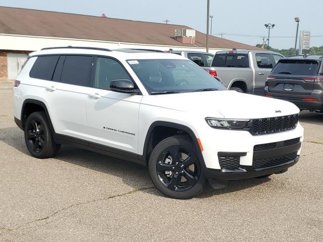 new 2024 Jeep Grand Cherokee L car, priced at $44,504