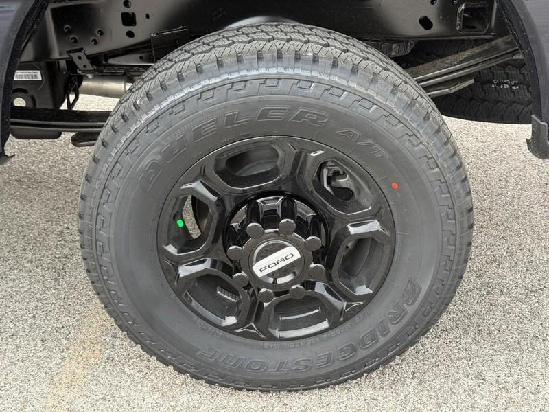 new 2025 Ford F-250 car, priced at $55,020