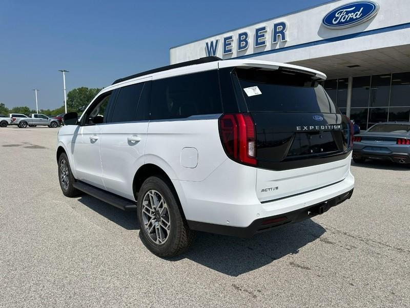 new 2025 Ford Expedition car, priced at $67,033