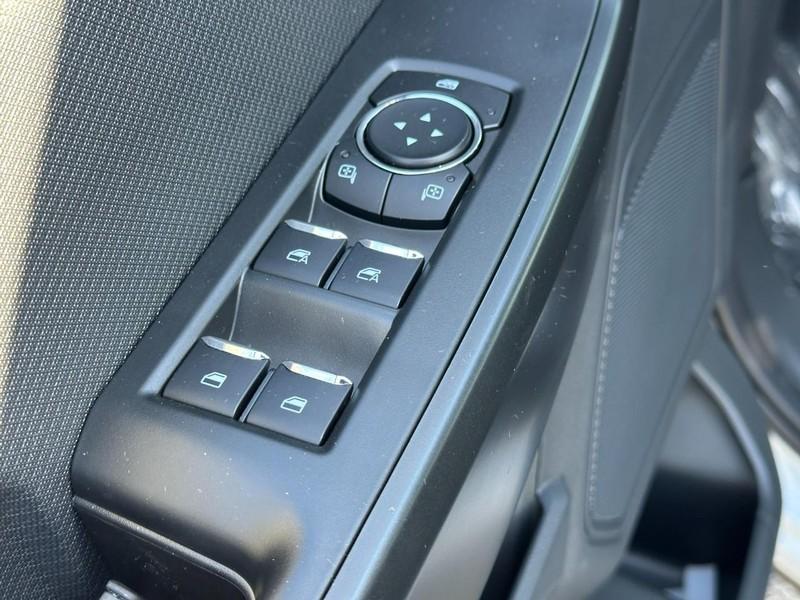 new 2025 Ford F-150 car, priced at $43,307