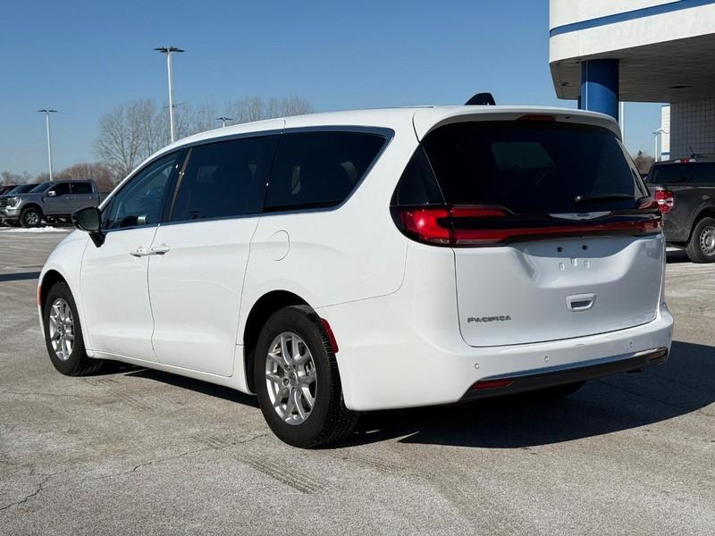used 2024 Chrysler Pacifica car, priced at $27,000