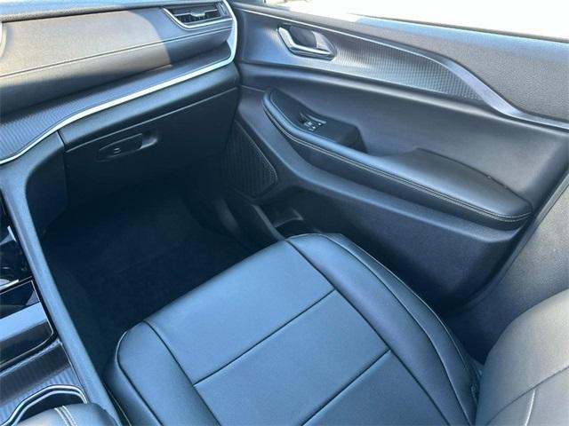 used 2024 Jeep Grand Cherokee car, priced at $34,000