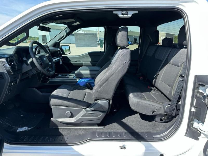 new 2025 Ford F-150 car, priced at $43,541