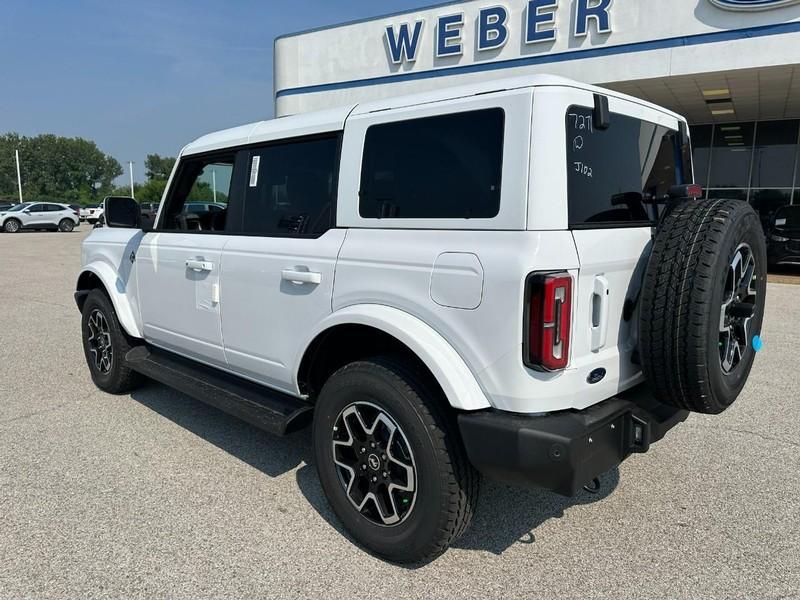 new 2025 Ford Bronco car, priced at $52,120