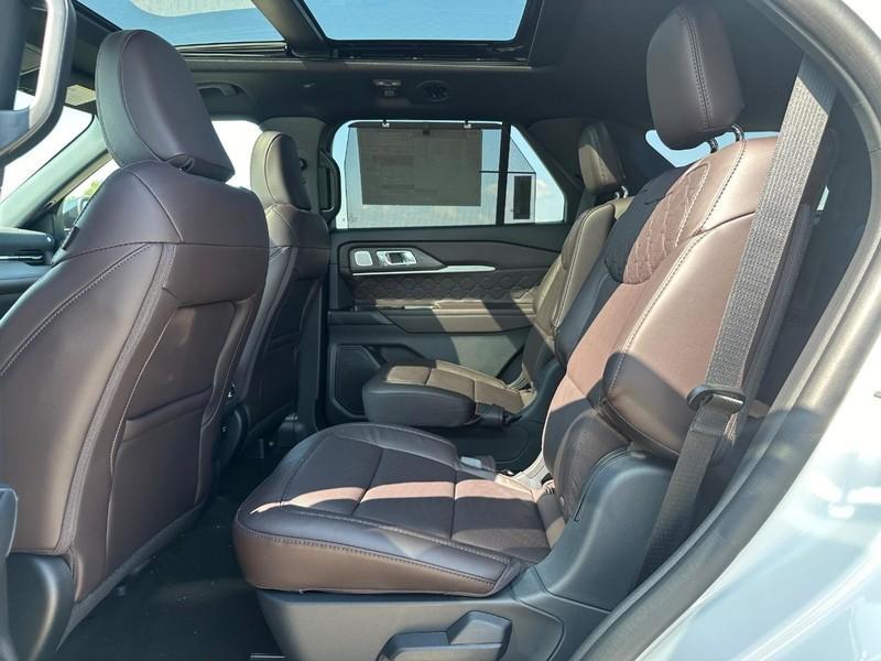 new 2025 Ford Explorer car, priced at $52,121