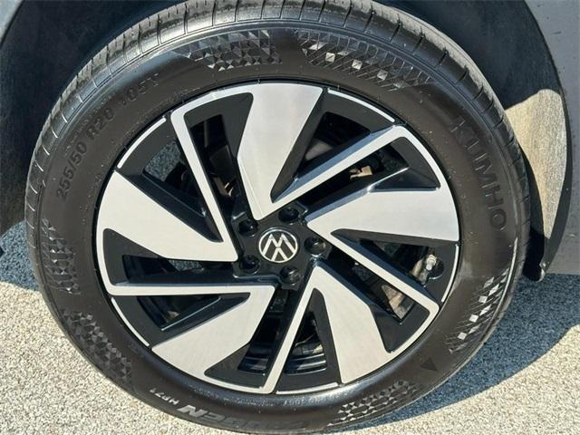 used 2024 Volkswagen Atlas car, priced at $36,500