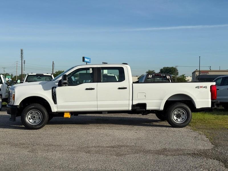 new 2025 Ford F-350 car, priced at $56,385