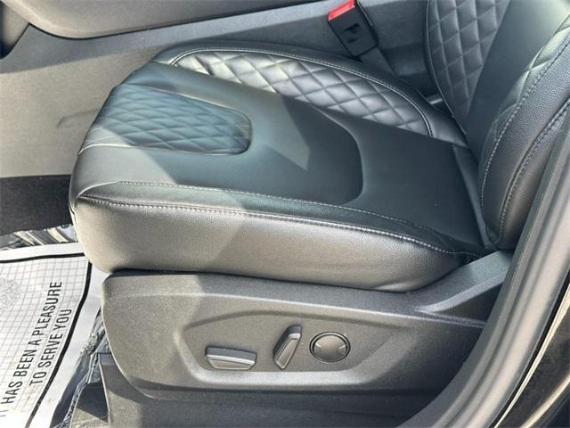 used 2024 Ford Edge car, priced at $31,000