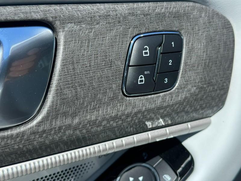 new 2025 Ford Explorer car, priced at $53,189
