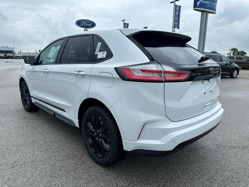 new 2024 Ford Edge car, priced at $36,905