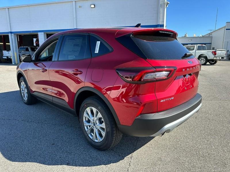 new 2025 Ford Escape car, priced at $29,402