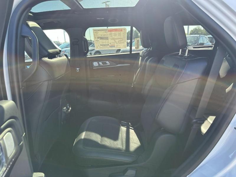 new 2025 Ford Explorer car, priced at $60,764