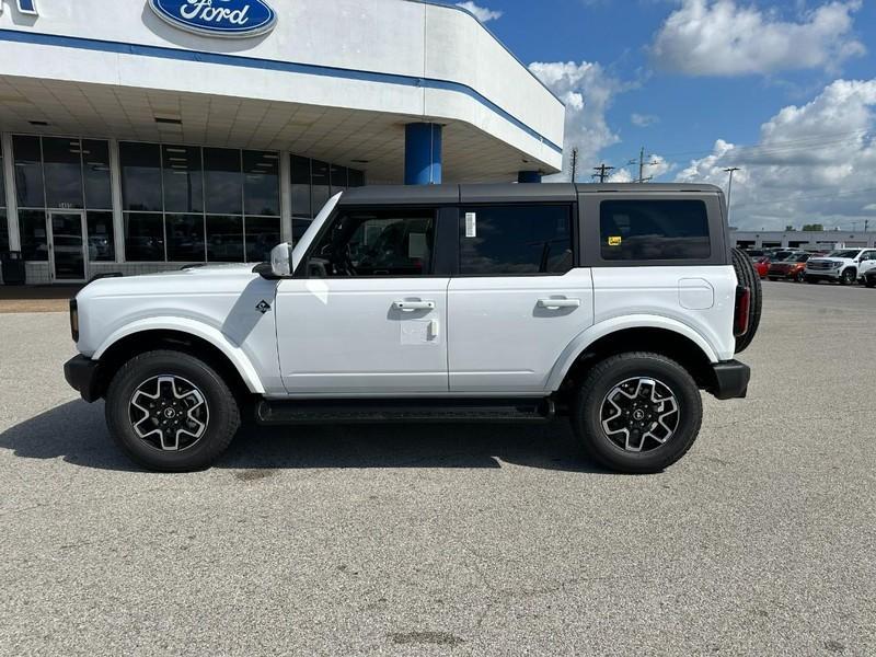 new 2025 Ford Bronco car, priced at $52,221