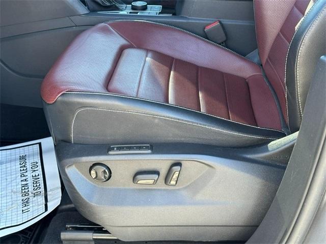 used 2022 Volkswagen Atlas Cross Sport car, priced at $30,000