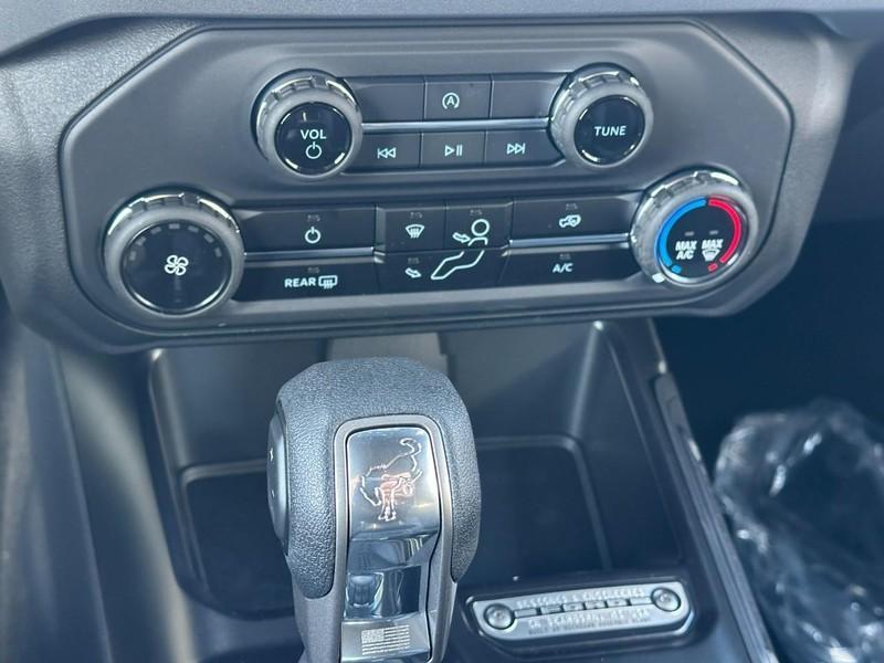 new 2025 Ford Bronco car, priced at $39,985