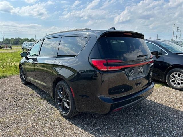 used 2022 Chrysler Pacifica car, priced at $29,988