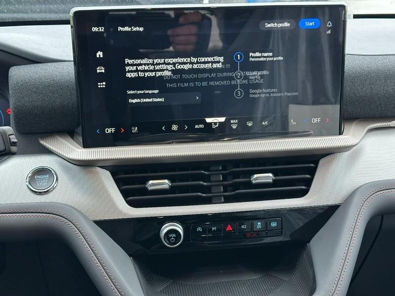 new 2025 Ford Explorer car, priced at $43,657