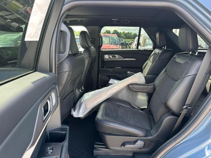 new 2025 Ford Explorer car, priced at $56,582