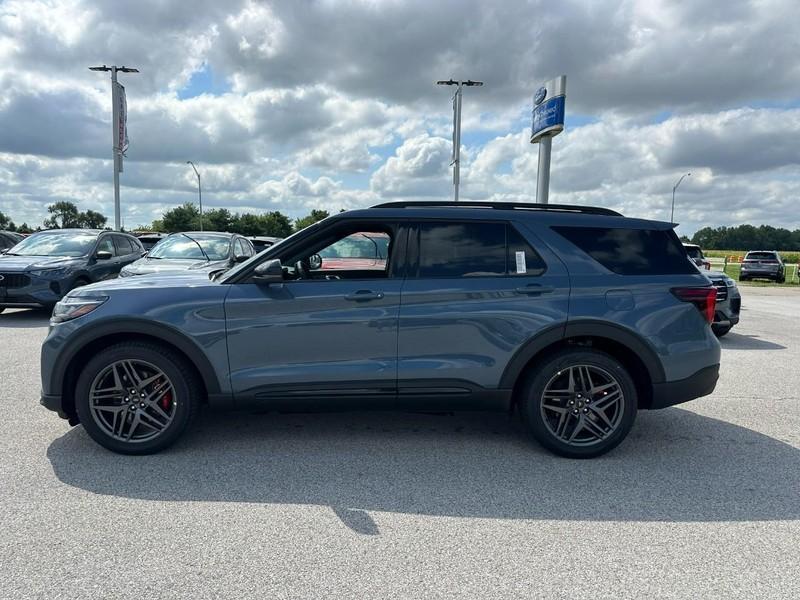 new 2025 Ford Explorer car, priced at $56,582