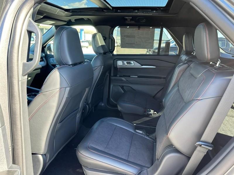 new 2025 Ford Explorer car, priced at $59,975