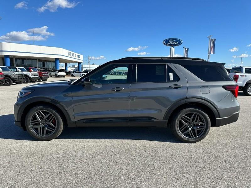 new 2025 Ford Explorer car, priced at $59,975