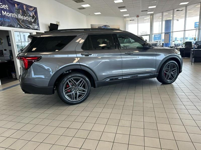 new 2025 Ford Explorer car, priced at $55,620
