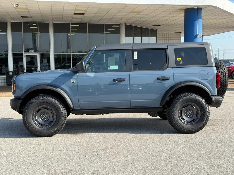 new 2025 Ford Bronco car