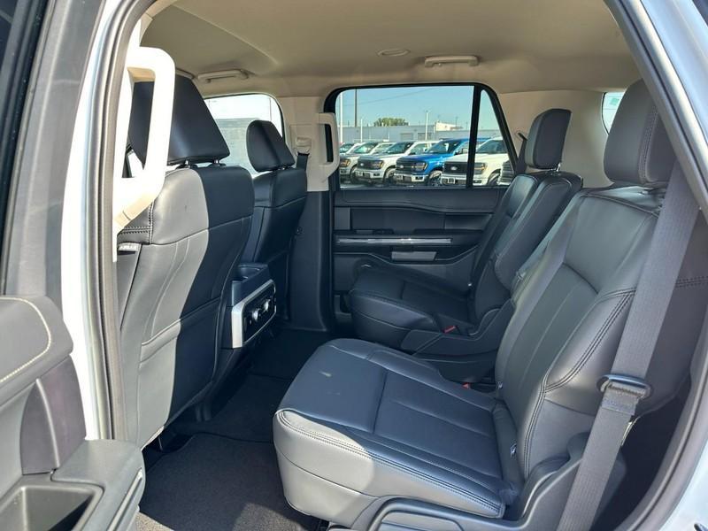 new 2024 Ford Expedition car, priced at $60,301