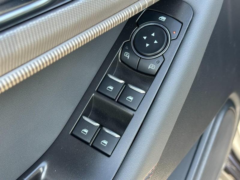 new 2025 Ford Explorer car, priced at $43,072