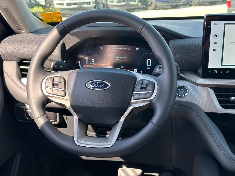 new 2025 Ford Explorer car, priced at $43,072