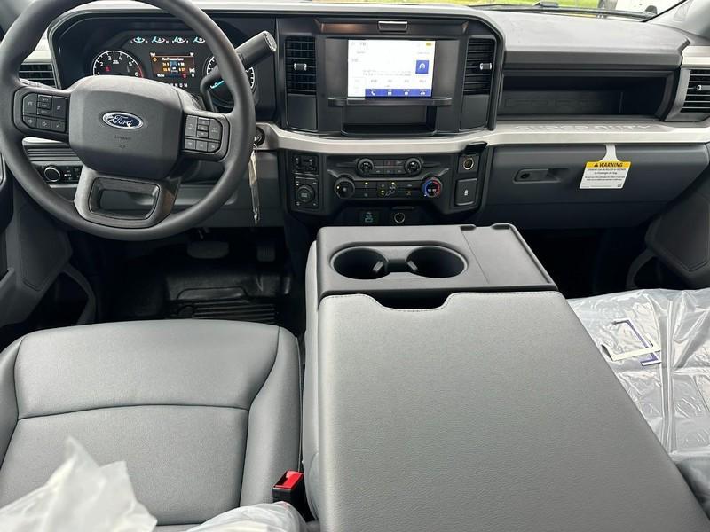 new 2025 Ford F-350 car, priced at $68,890