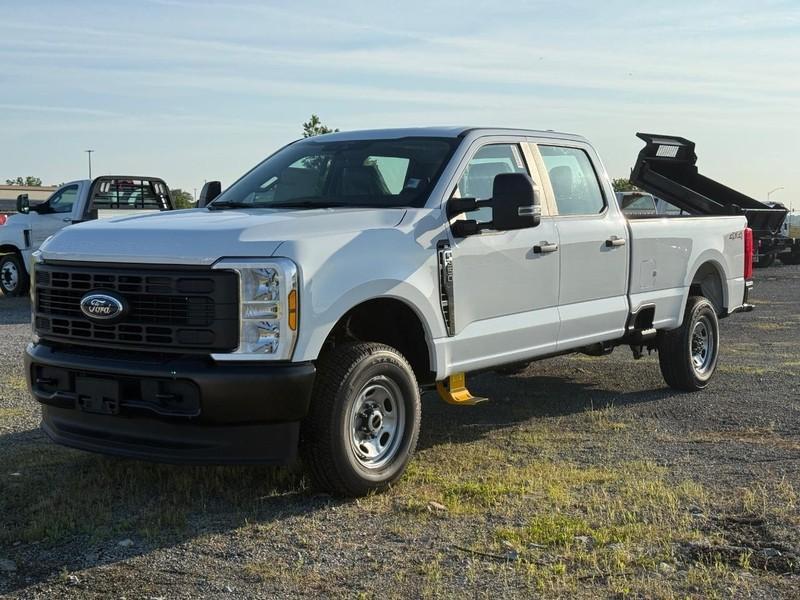 new 2025 Ford F-350 car, priced at $56,385