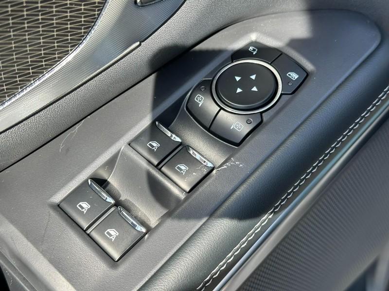 new 2025 Ford Expedition car, priced at $76,694