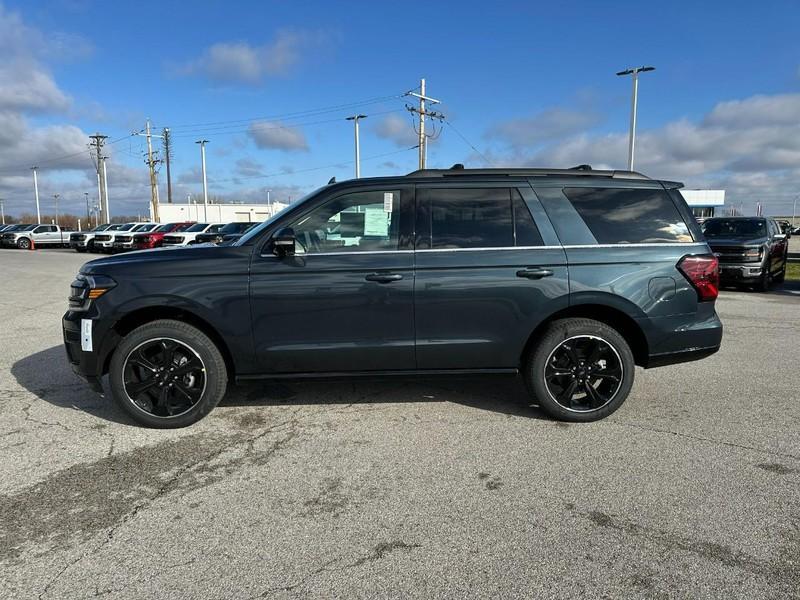 new 2024 Ford Expedition car, priced at $67,107