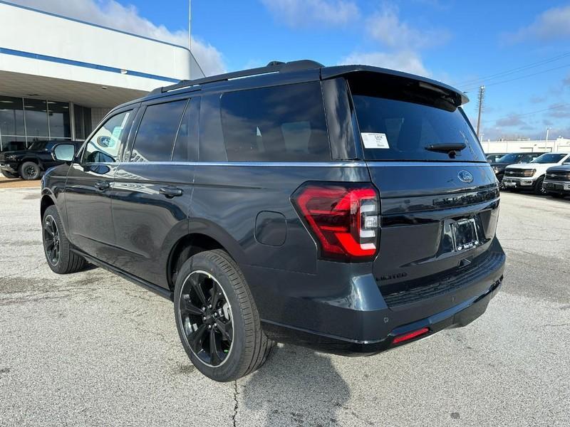 new 2024 Ford Expedition car, priced at $67,107