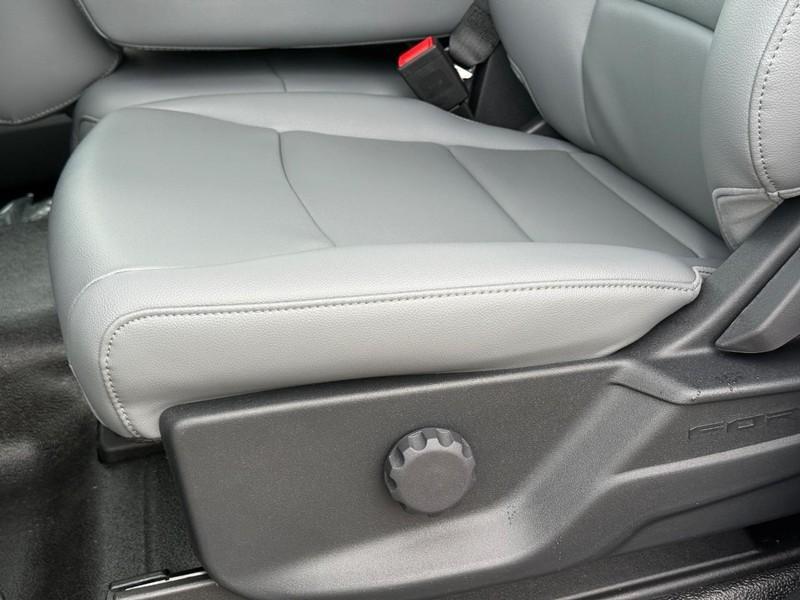 new 2025 Ford F-250 car, priced at $51,190