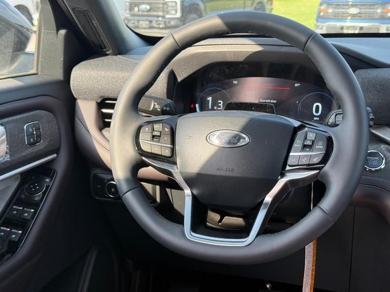 new 2025 Ford Explorer car, priced at $52,529