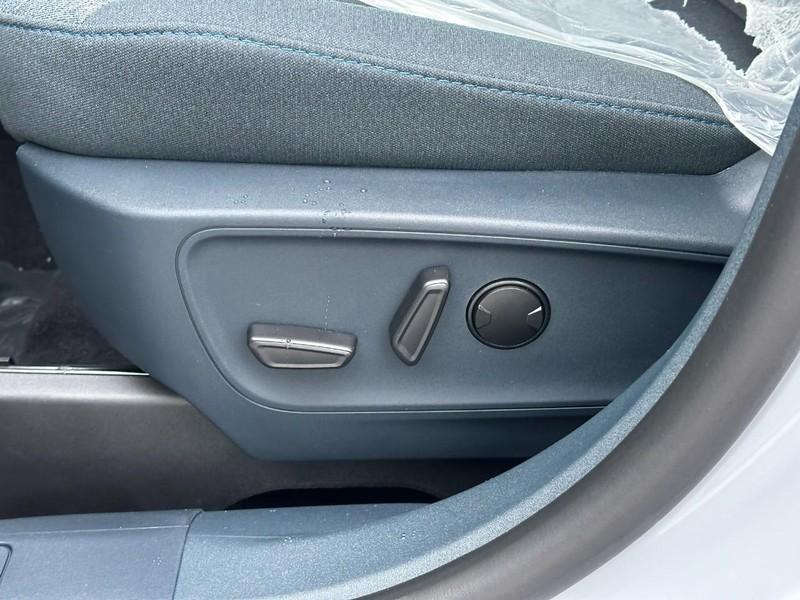 new 2025 Ford Maverick car, priced at $33,477