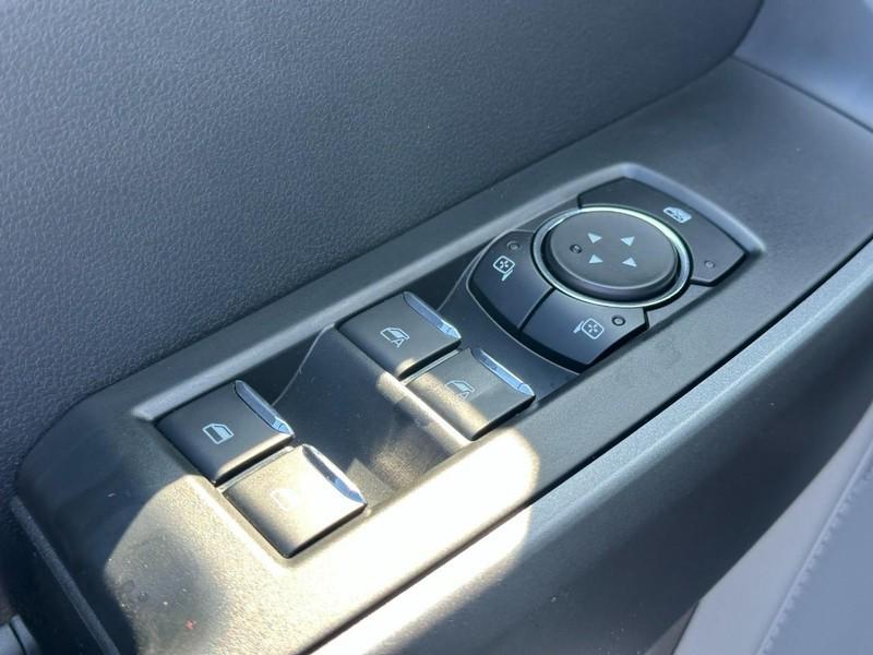 new 2025 Ford F-250 car, priced at $55,993