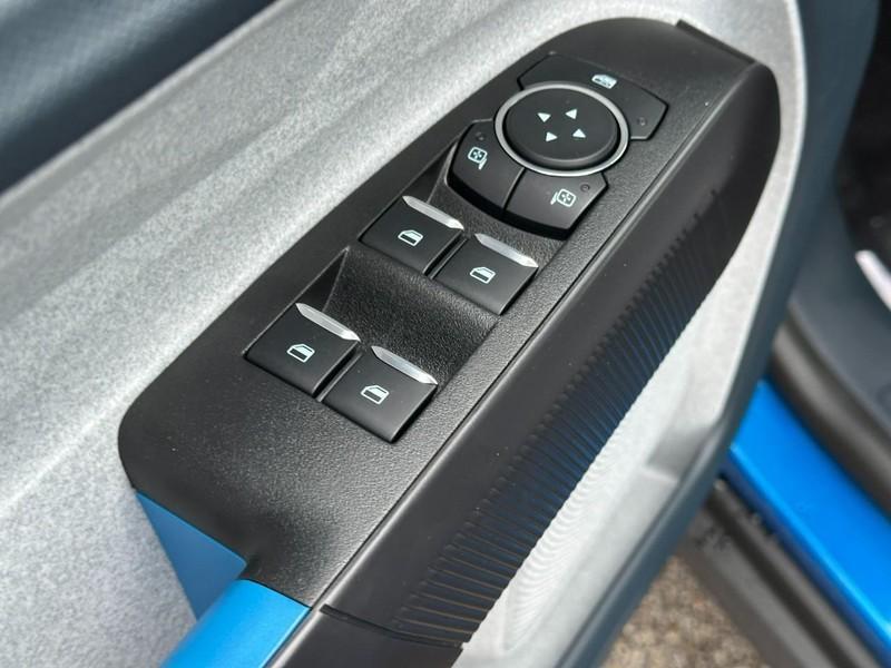 new 2025 Ford Maverick car, priced at $33,234