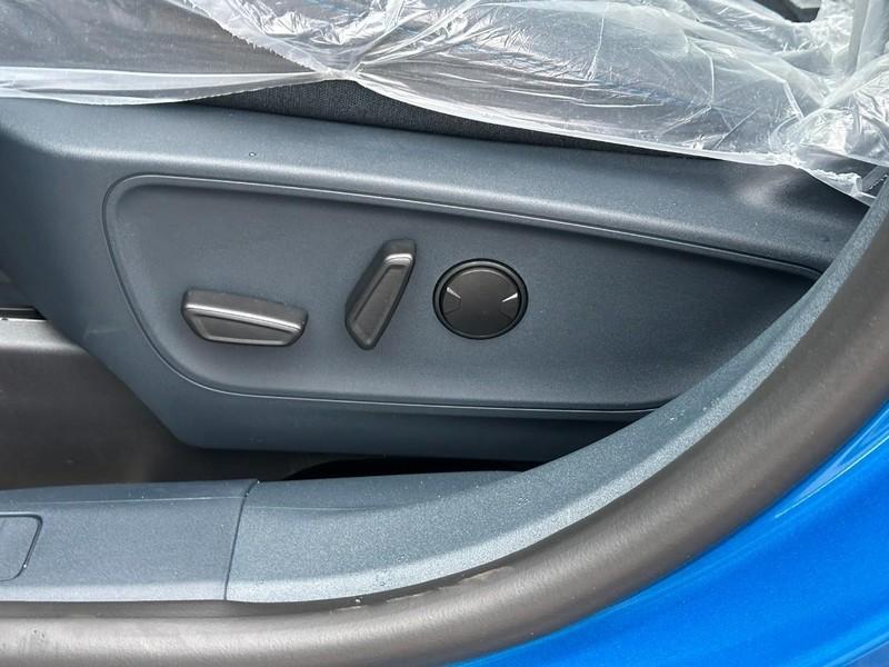 new 2025 Ford Maverick car, priced at $33,234